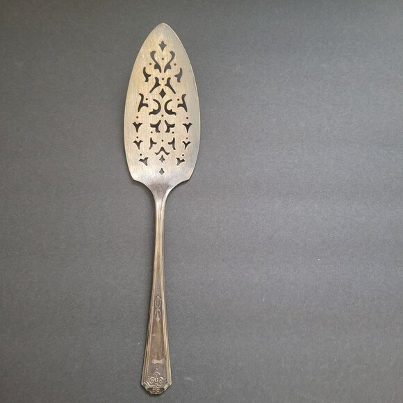 Vintage Oneida Tudor Community Silverplate Pierced Pie Server Ornate Handle Desi - Picture 1 of 5